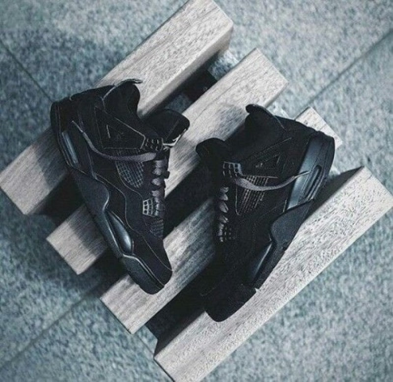 Nikee Air jordan retro 4 black cat