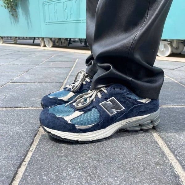 NB 2002R Protection Pack in Dark Navy suede overlays