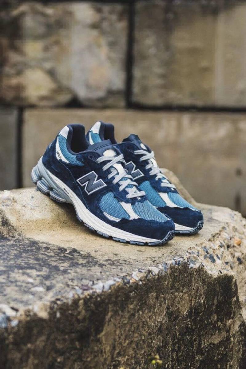 NB 2002R Protection Pack in Dark Navy suede overlays