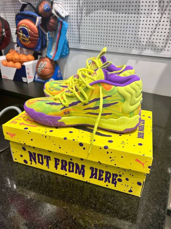 MB03 Spark basketball shoe is designed in collaboration with LaMelo Ball