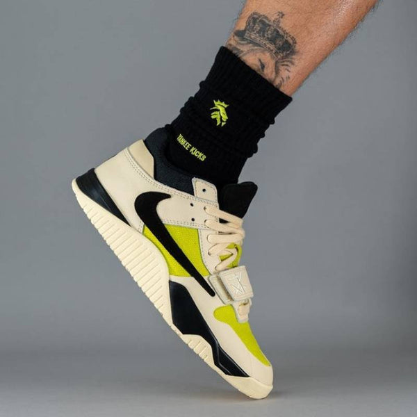 Travis Scott x Jordan Jumpman Jack - Bright Cactus