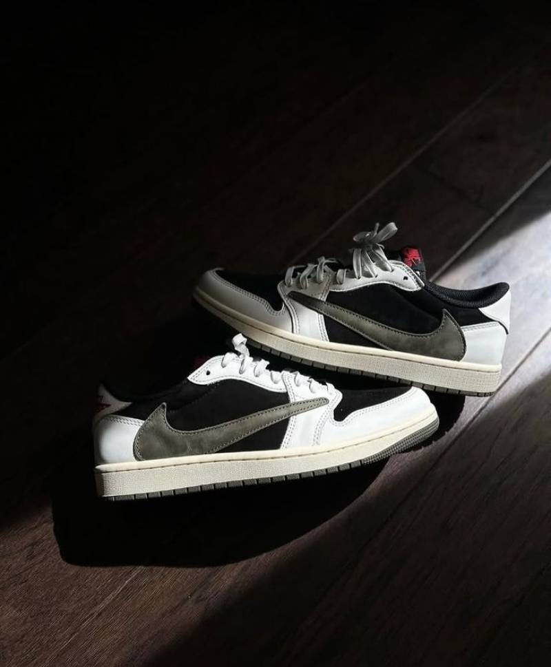 Air Jordan 1 Retro Low OG SP Travis Scott Medium Olive