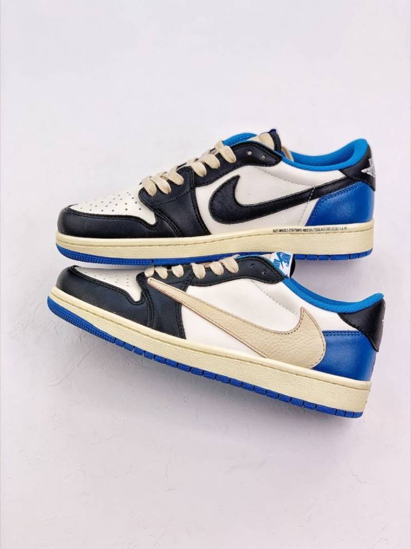 Air Jordan 1 Retro Low OG SP Fragment x Travis Scott