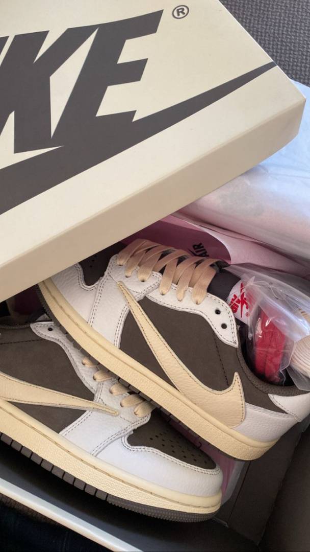 Air Jordan 1 Retro Low OG SP Travis Scott Reverse Mocha