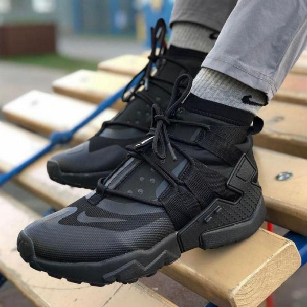 NIKKE HUARACHE GRIPP GS TRIPPLE BLACK