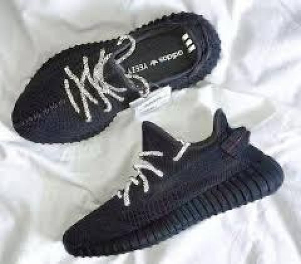 YEEZY 350 LACE REFLECTIVE SURPLUS SEMI UA WITH FULL KIT. (FIX)
