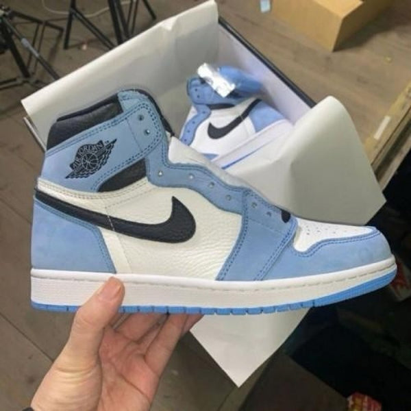 AIR JORDAN RETRO 1 HIGH UNIVERSITY BLUE SEMI UA WITH 3 EXTRA LACES