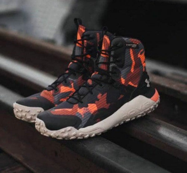 UNDER ARMOUR HOVR DAWN BOOTS ORANGE CAMO