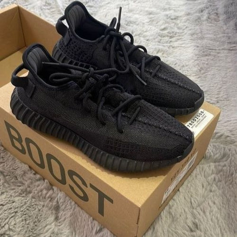YeeZy Boost V 2 350 ONYX UA BATCH With SPLY Socks STICKER CALENDAR Carry Bag FIX