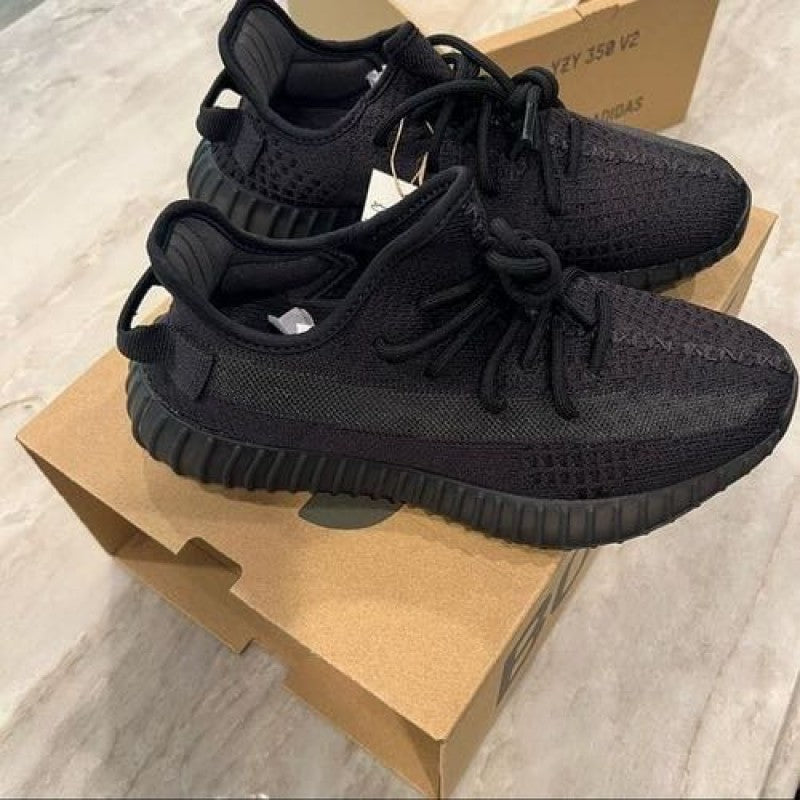 YeeZy Boost V 2 350 ONYX UA BATCH With SPLY Socks STICKER CALENDAR Carry Bag FIX