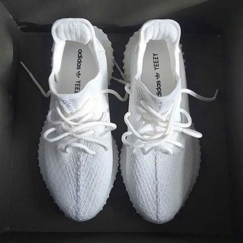 YeeZy Boost V 2 350 OREO TRIPLE WHITE UA BATCH With SPLY Socks STICKER CALENDAR Carry Bag FIX
