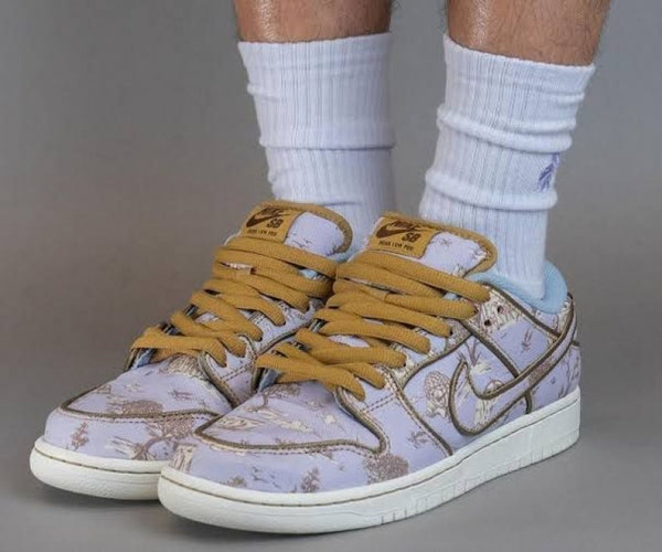 SB DUNK LOW CITY OF STYLE