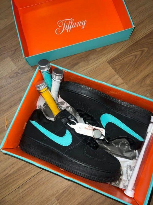 AIRFORCE 1 LOW TIFFANY CO SEMI UA
