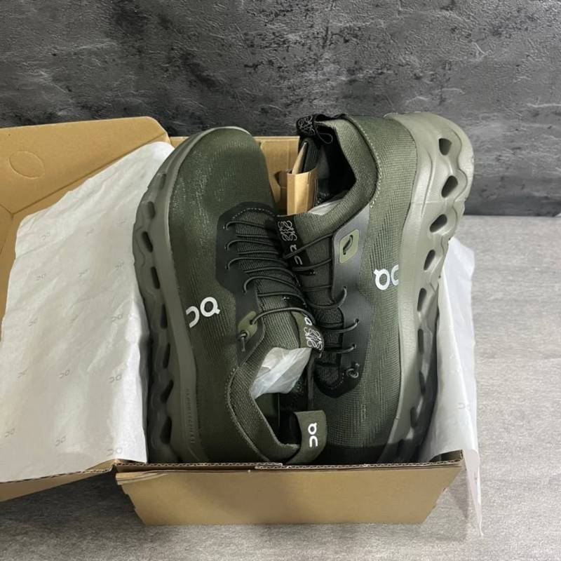 On Cloud Running Cloudtilt LOEWE Khaki Green Fix