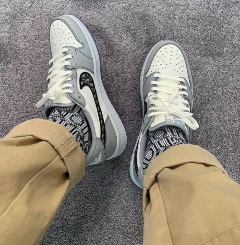 air jordan retro 1dio_r low semi ua (minor stain)
