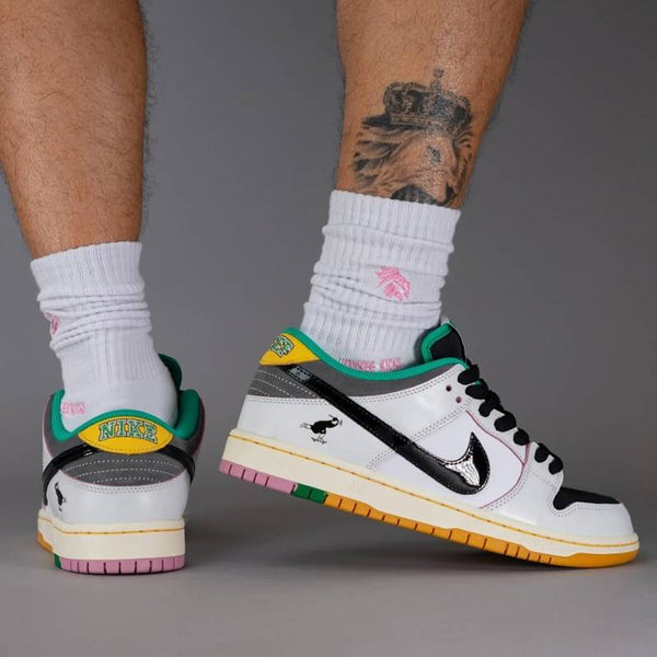 sb x csef dunk low pro shoes summit white blackwhiteiron