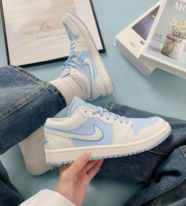 Air Jordan 1 Low SE Reverse Ice Blue