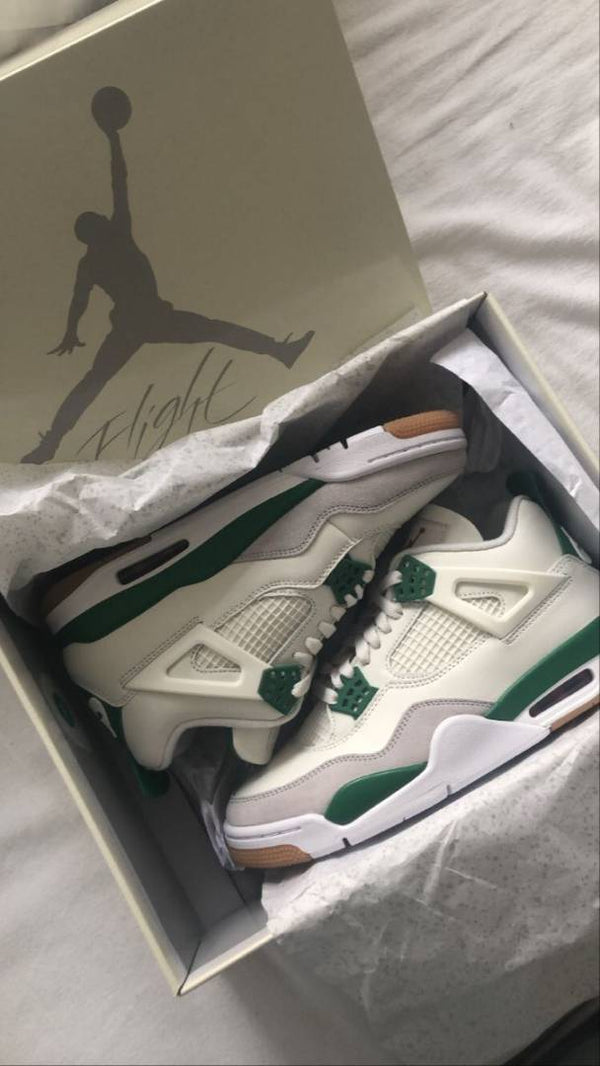 SB x Air Jordan 4 Retro SP Pine Green