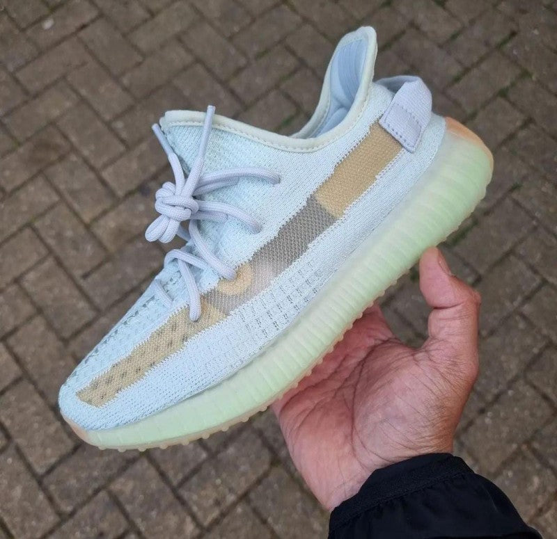 Yeezy 350 Hyperspace 047