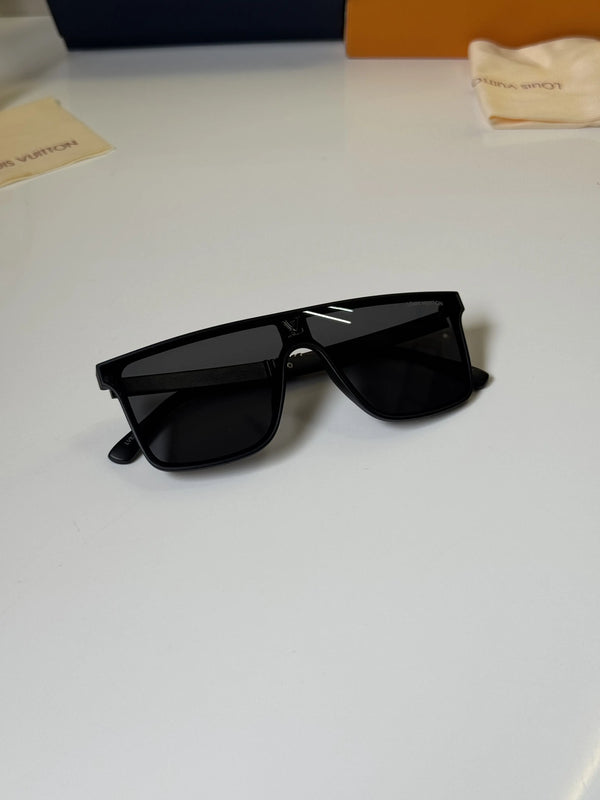 Louis_Vuitton_8286_Black