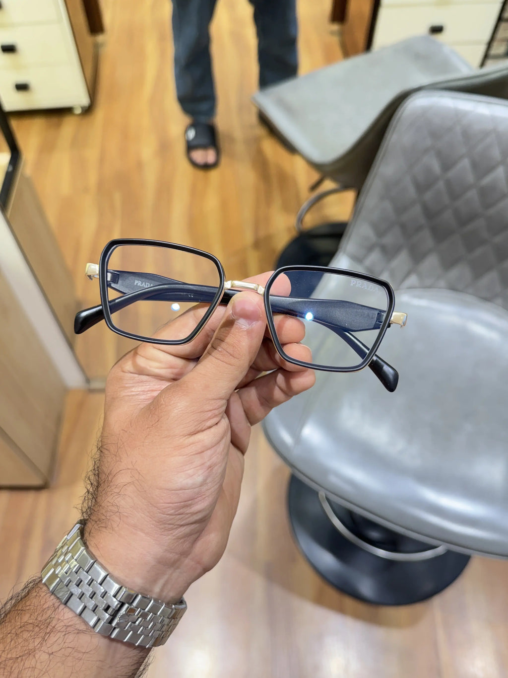Prada_7381_black_gold_plano