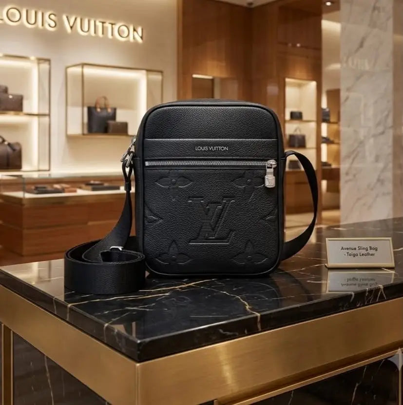 Louis Vuitto n Premium Sling Bag lv678
