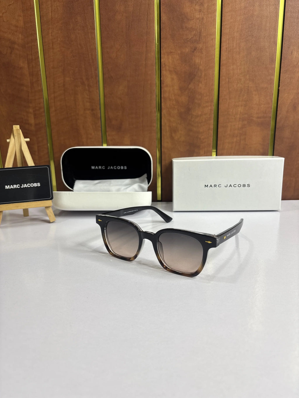 Marc Jacobs 11-14 black brown