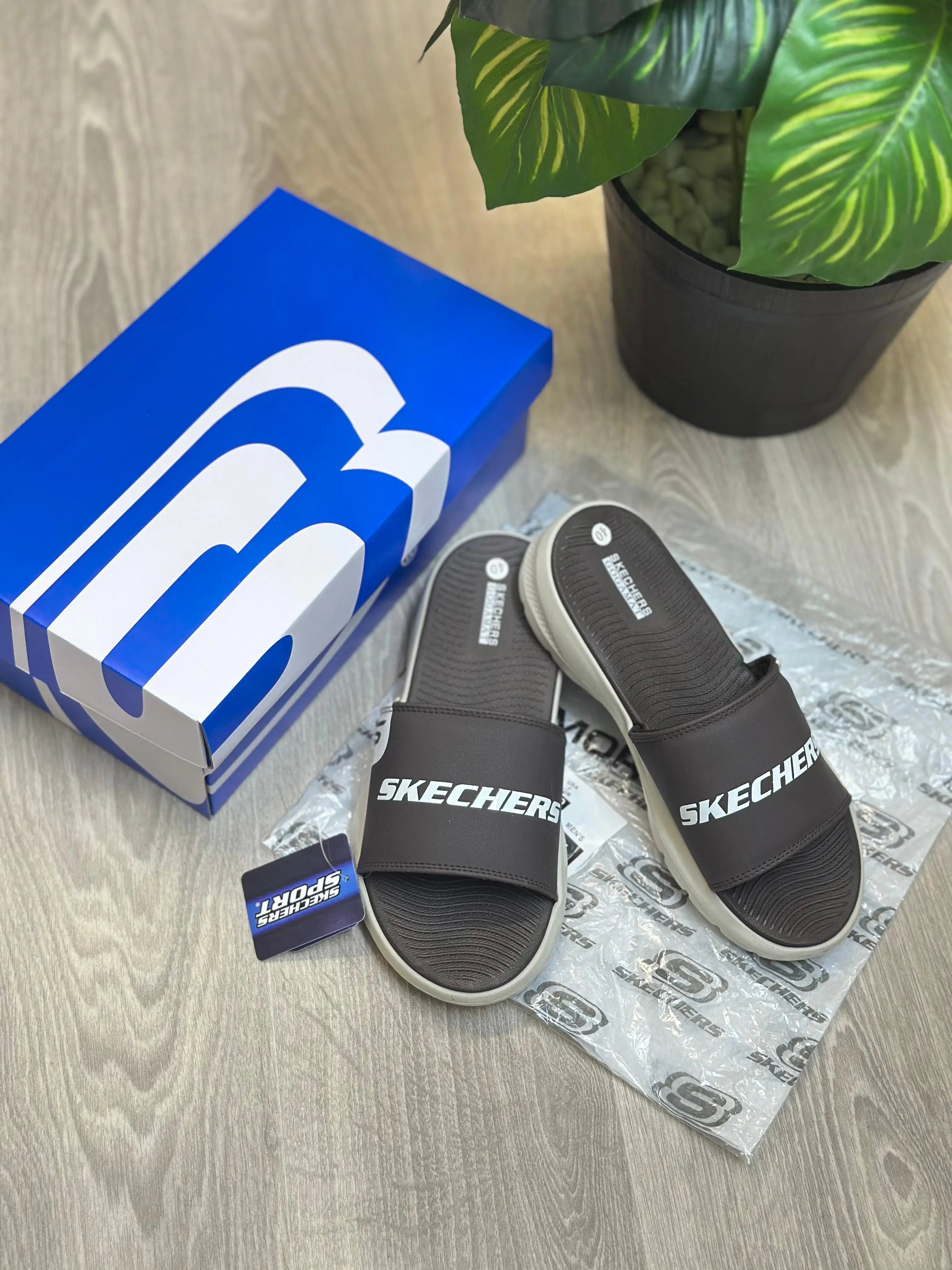 skechers Gowalk Gogamat Premium Slide Brown