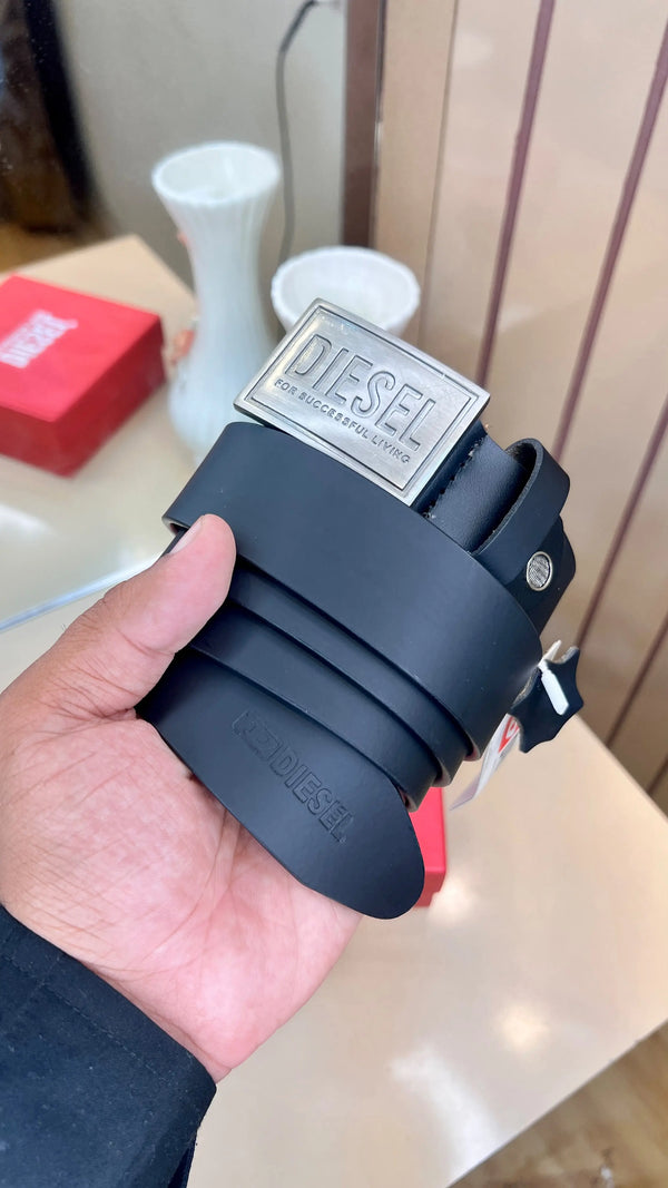 DIESEL PREMIUM QUALITY IMP LEATHER BELTS WITH OG BOX D-105