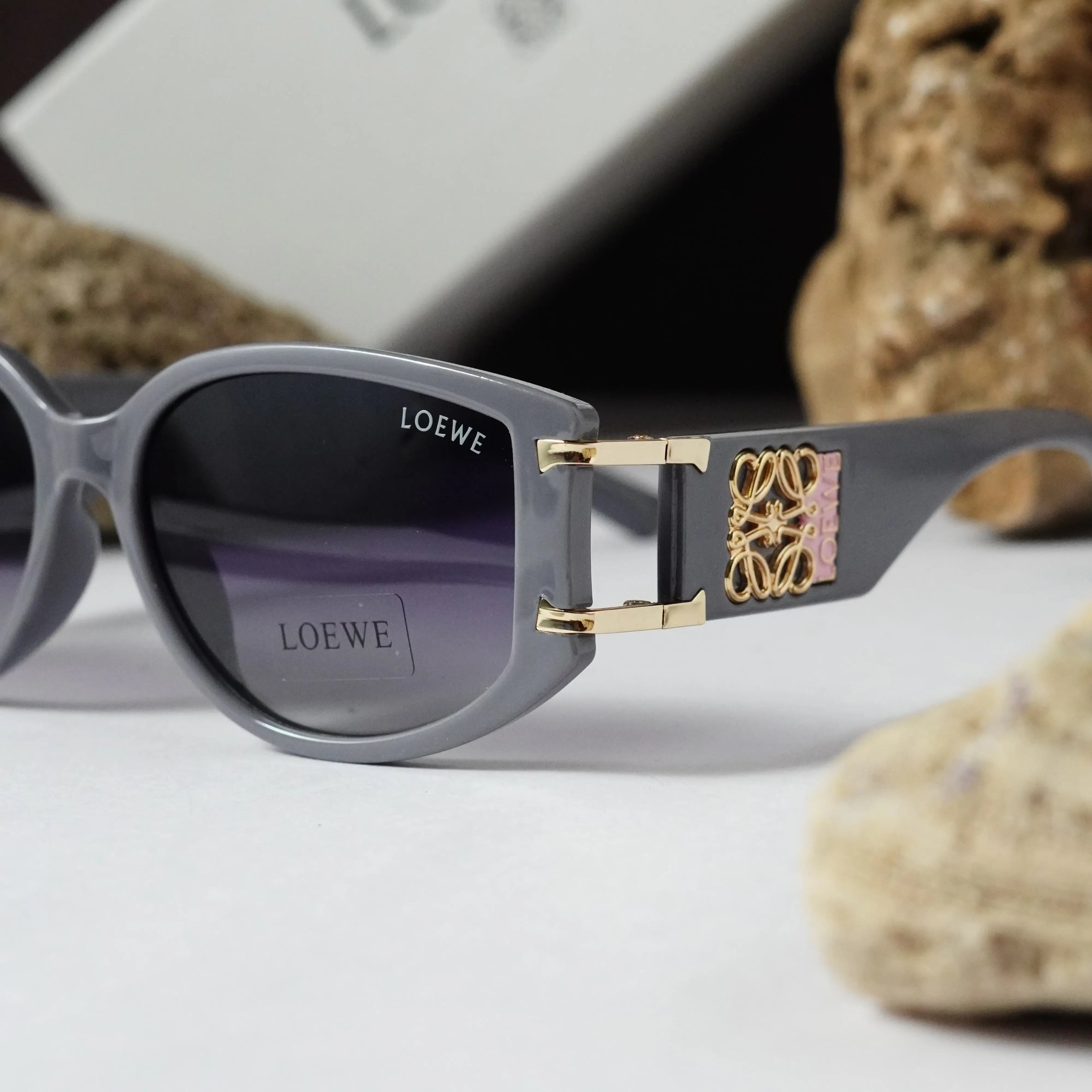 Loewe 5013 grey black Secondary image