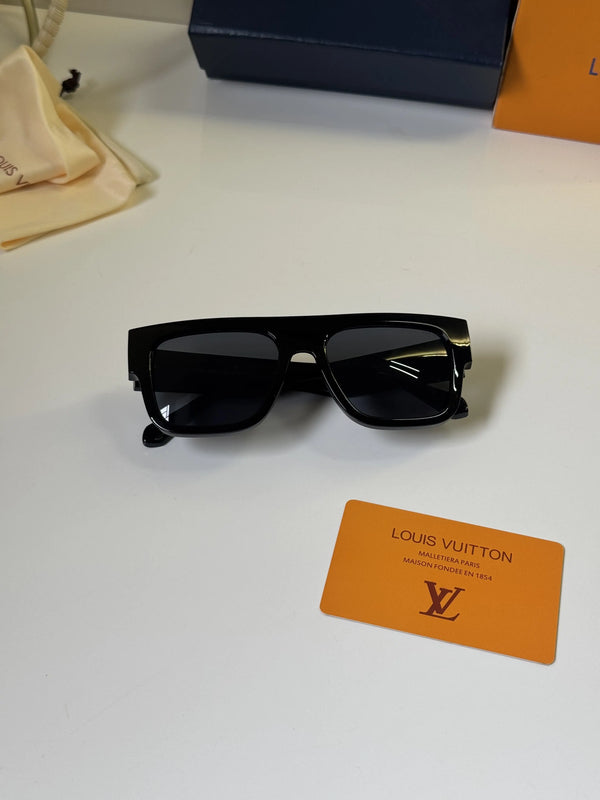 Louis_Vuitton_6026_Black