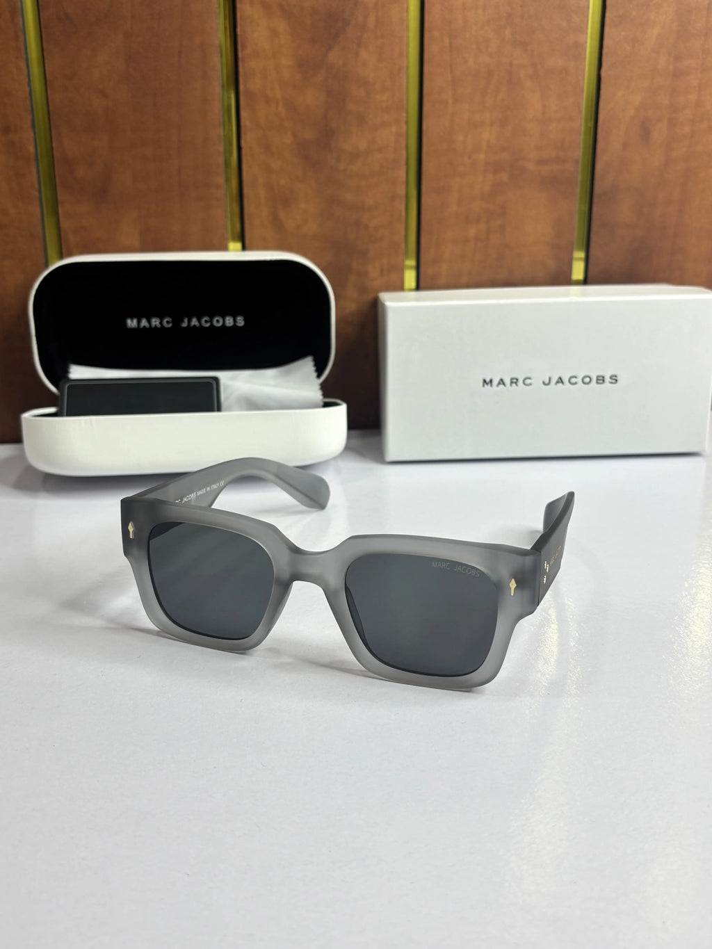 Marc Jacob 11-26 Grey 