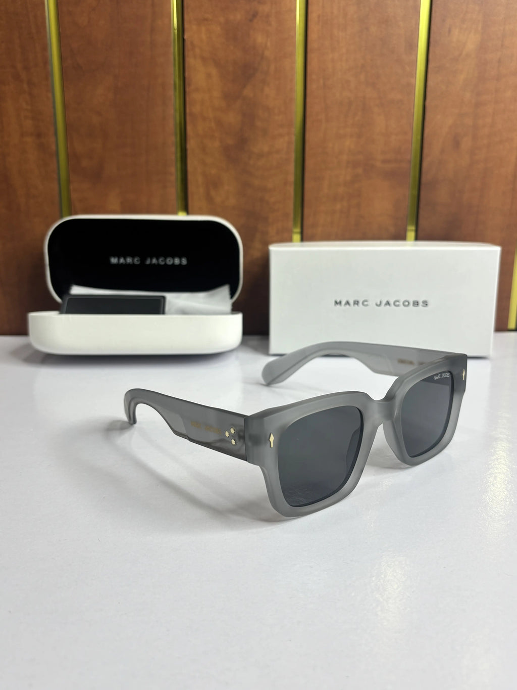 Marc Jacob 11-26 Grey 