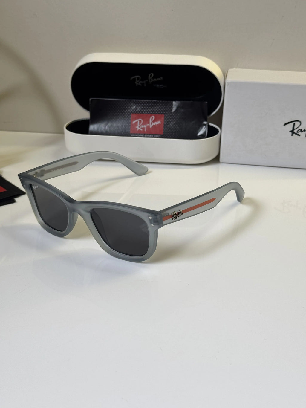 Rayban_502_Grey_Black