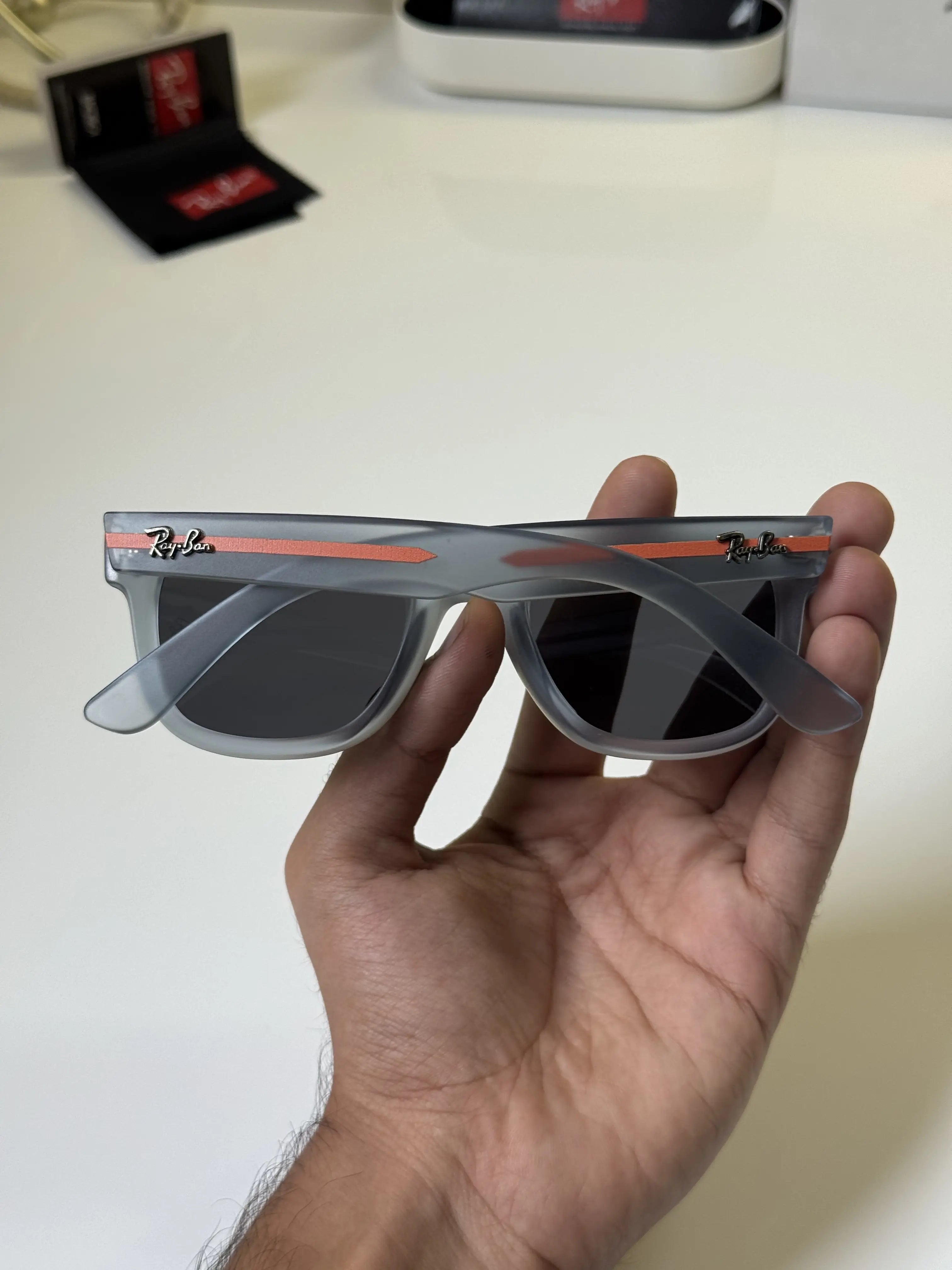 Rayban_502_Grey_Black