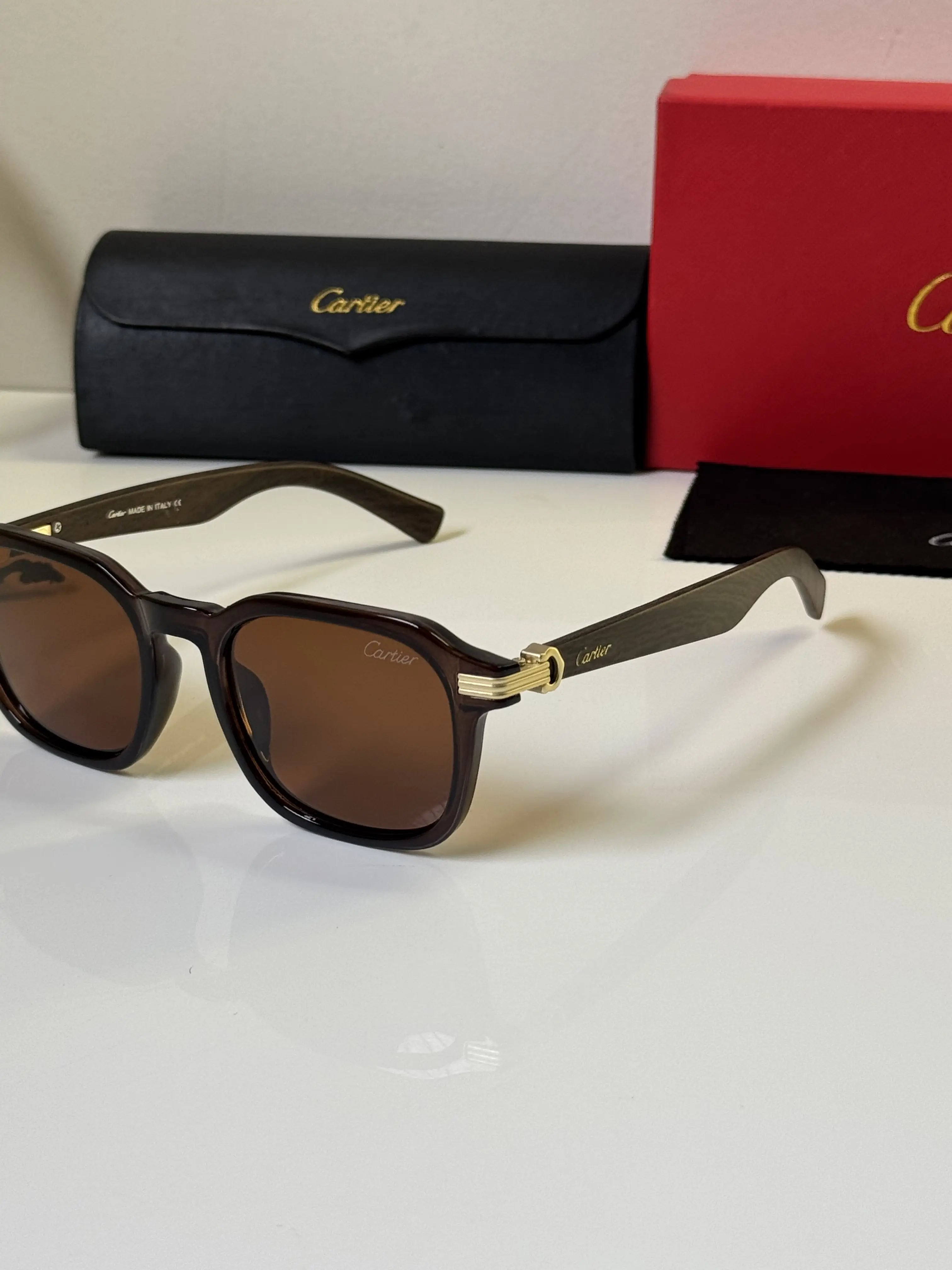 Cartier_4956_Brown
