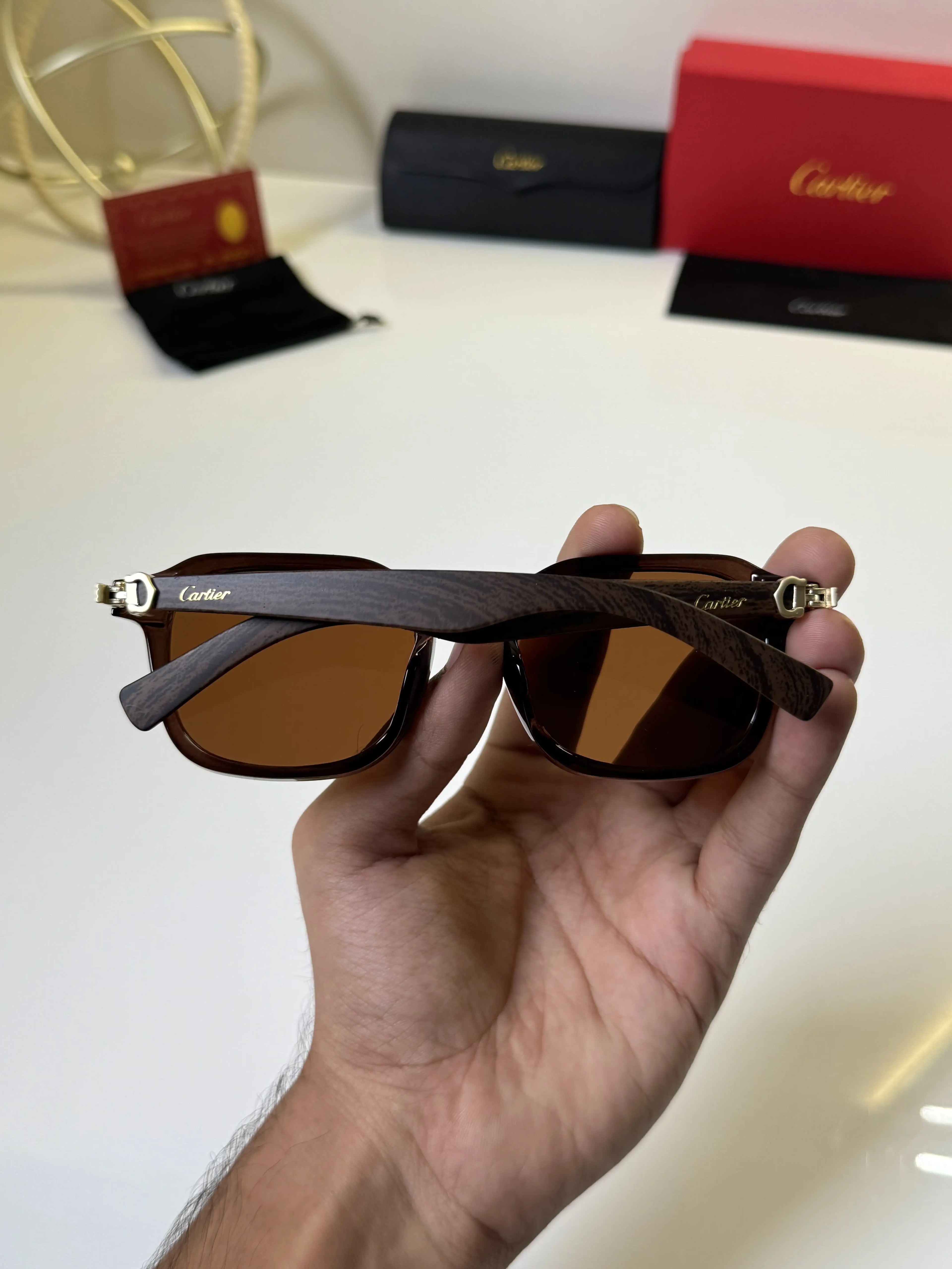 Cartier_4956_Brown
