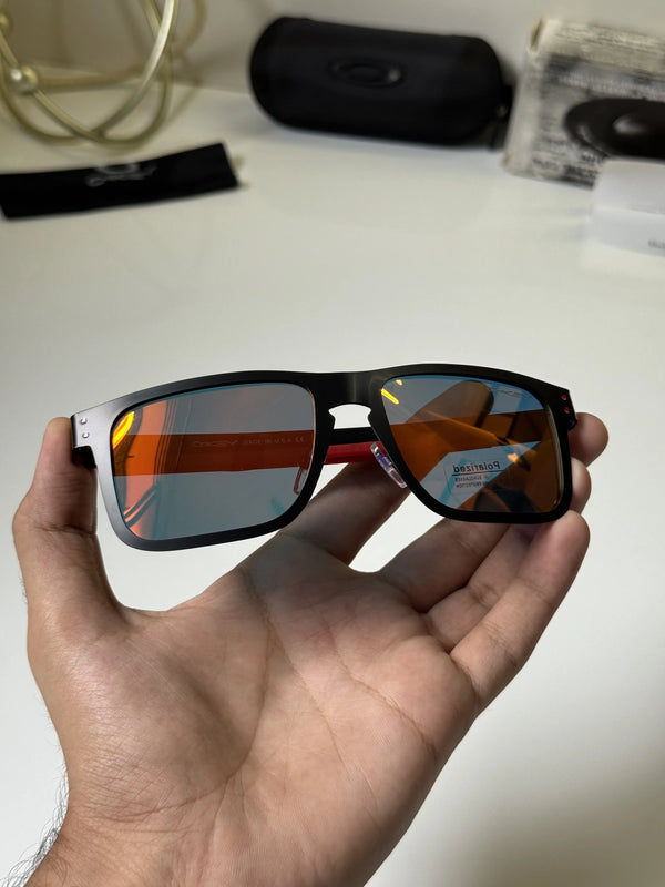 Oakley_4123_Black_Red