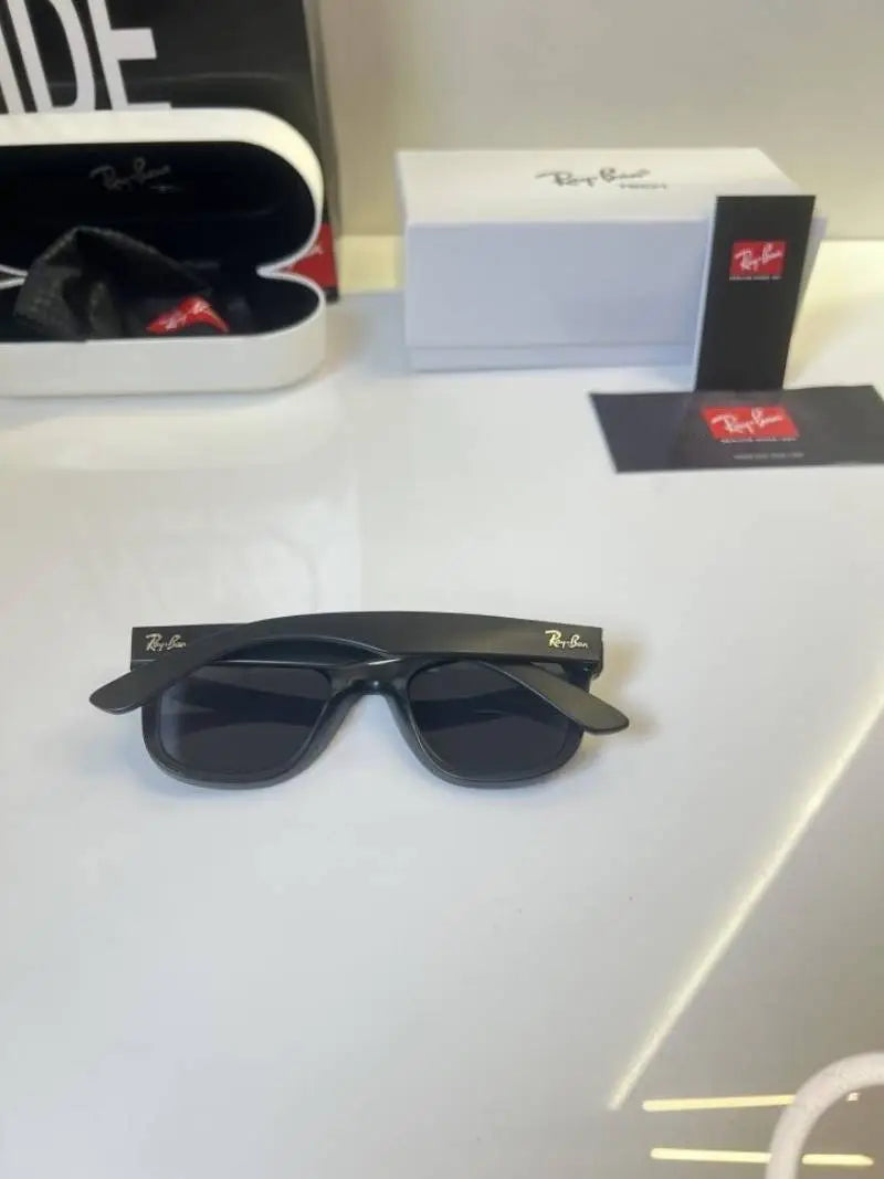 Rayban_502_Matt_Black
