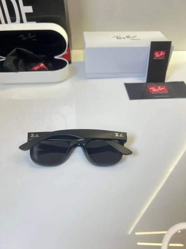 Rayban_502_Matt_Black
