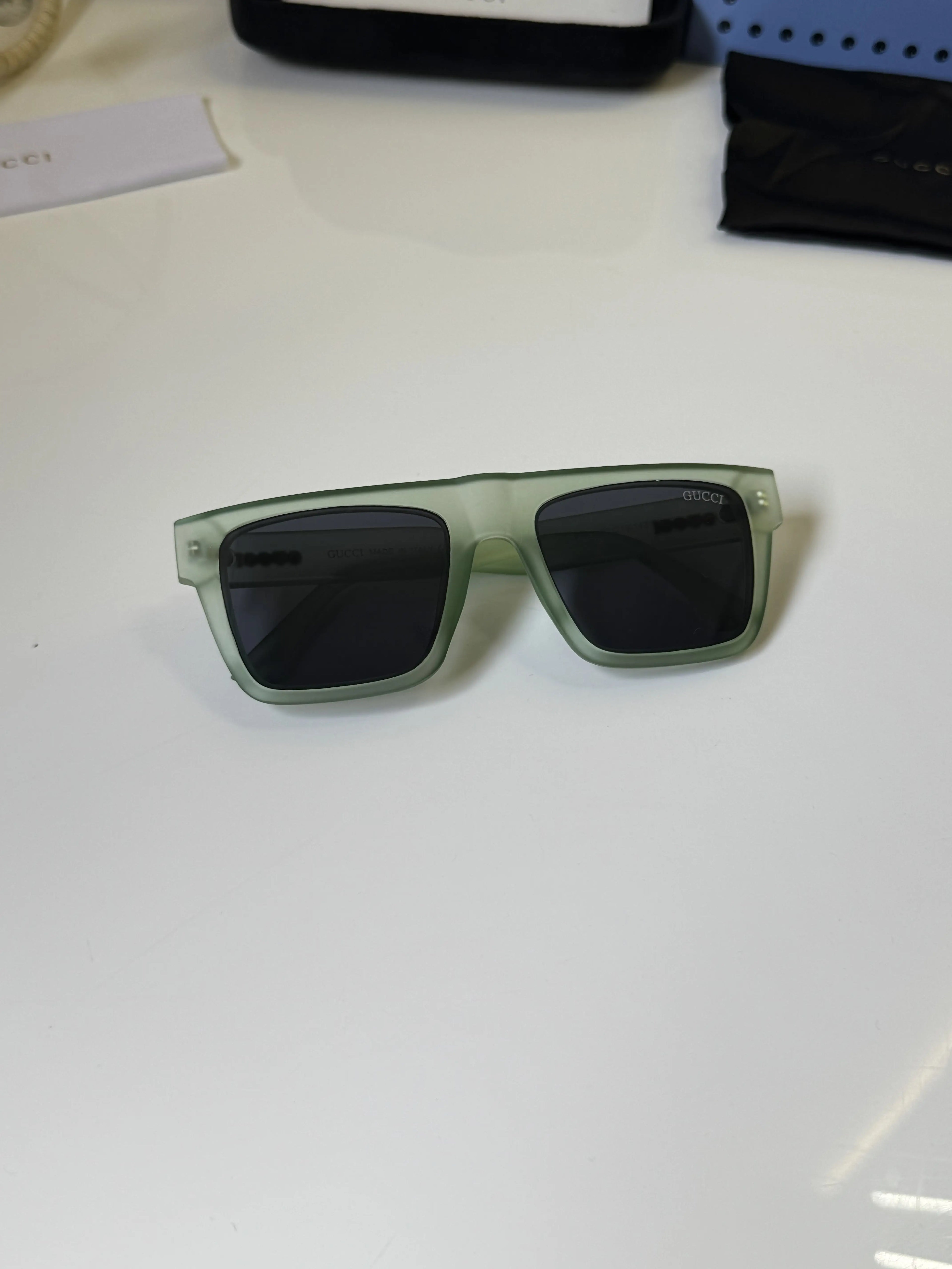 Gucci_1868_Black_Green