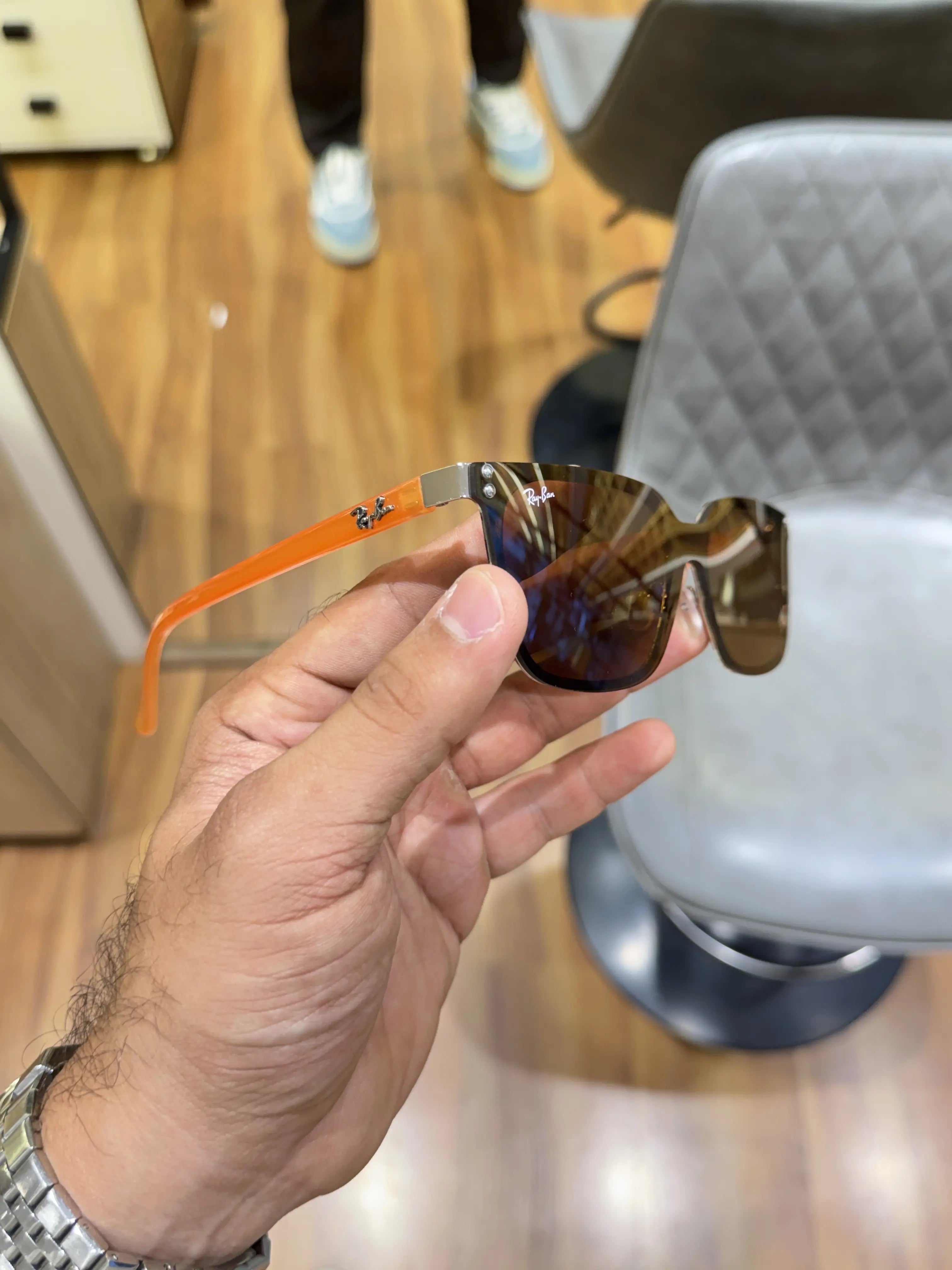 Rayban_25070_orange_brown Secondary image
