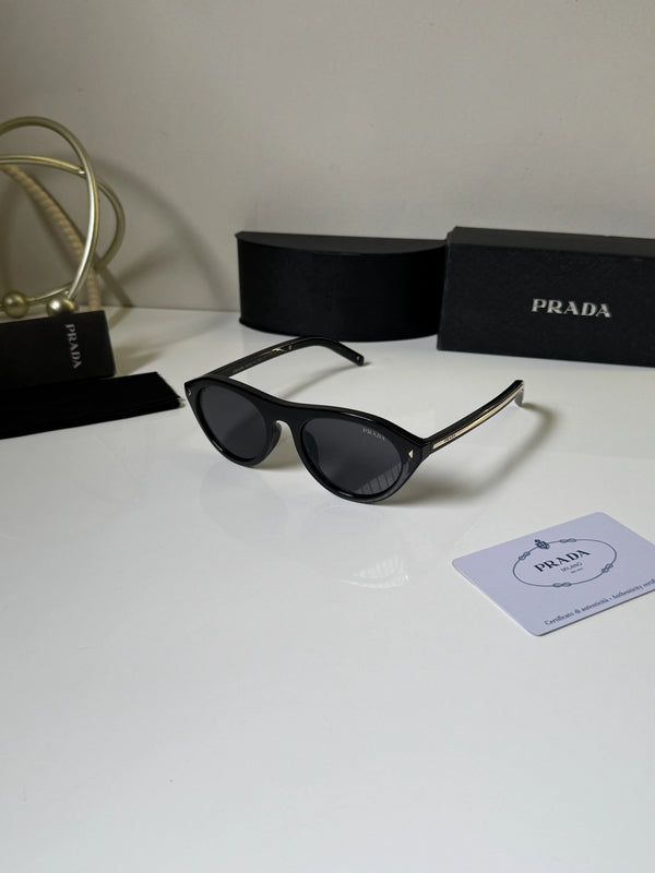 Prada_15S_Black
