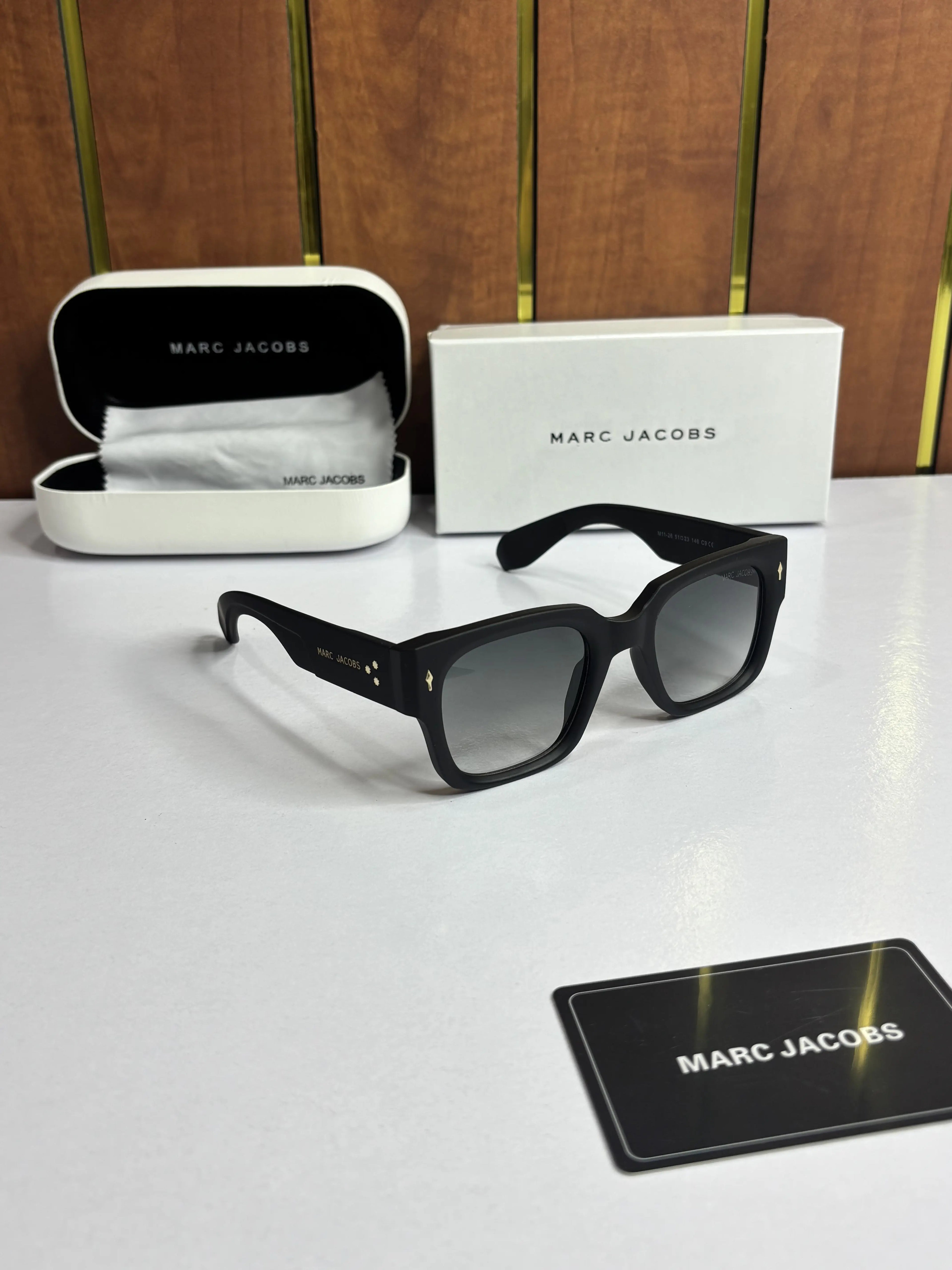 Marc Jacob 1126 Black 