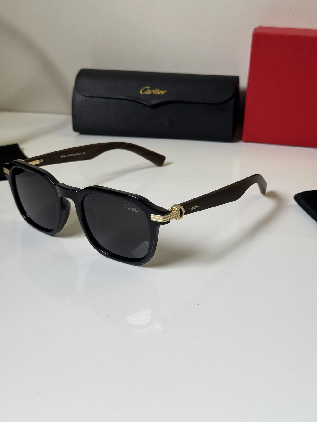 Cartier_4956_Gold_Black