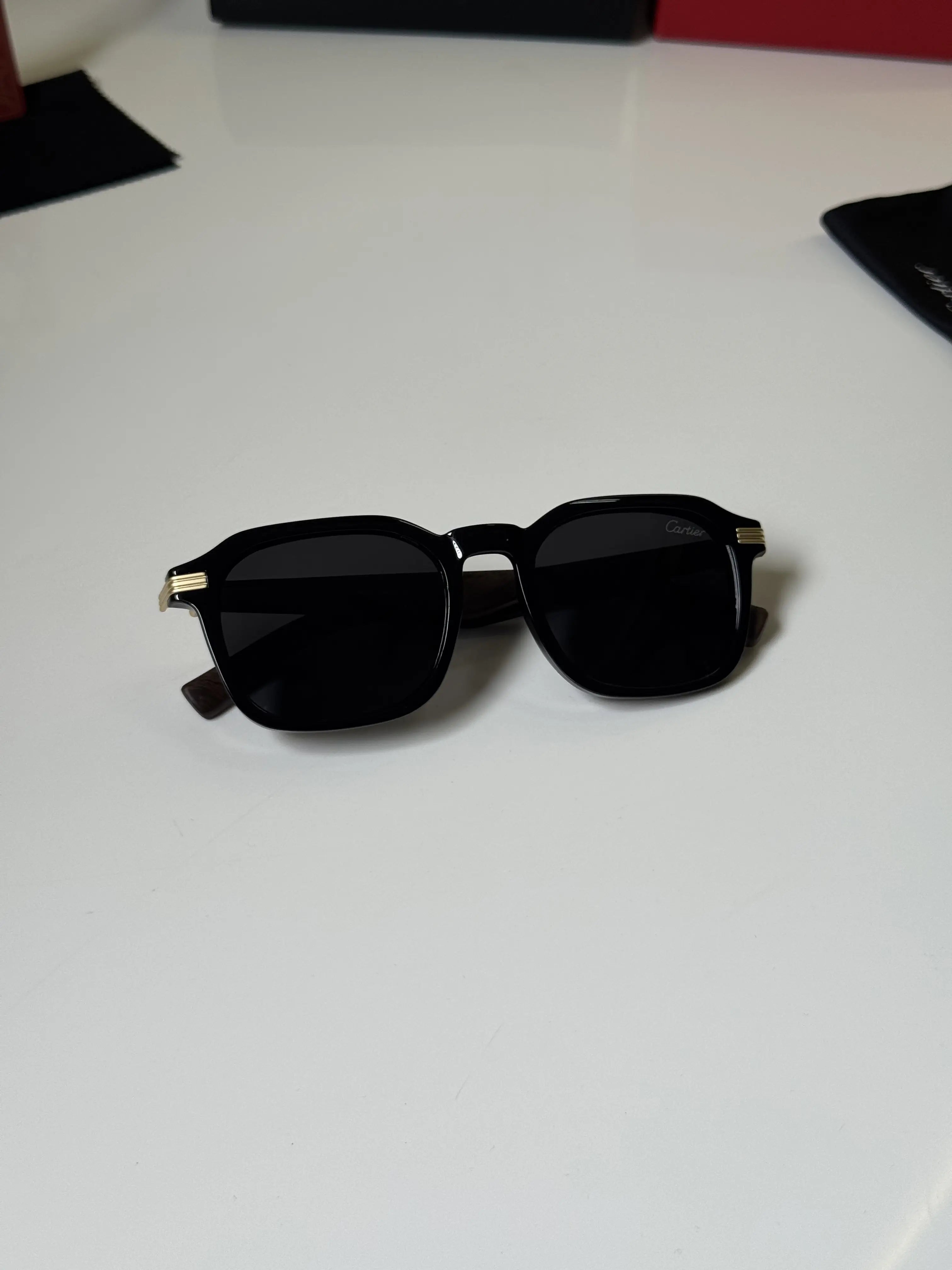 Cartier_4956_Gold_Black