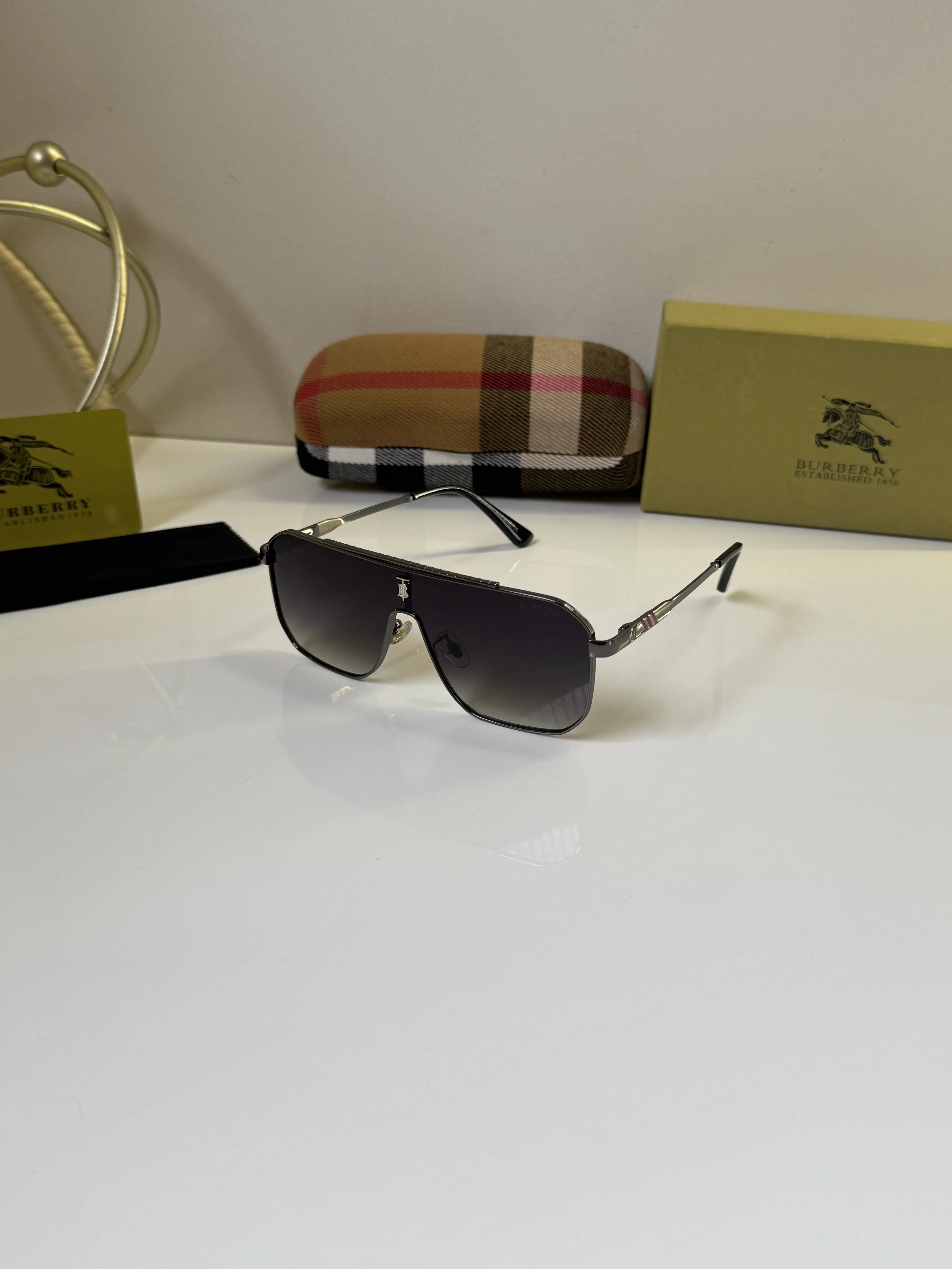 Burberry_4136_Gun_Green_Shaded