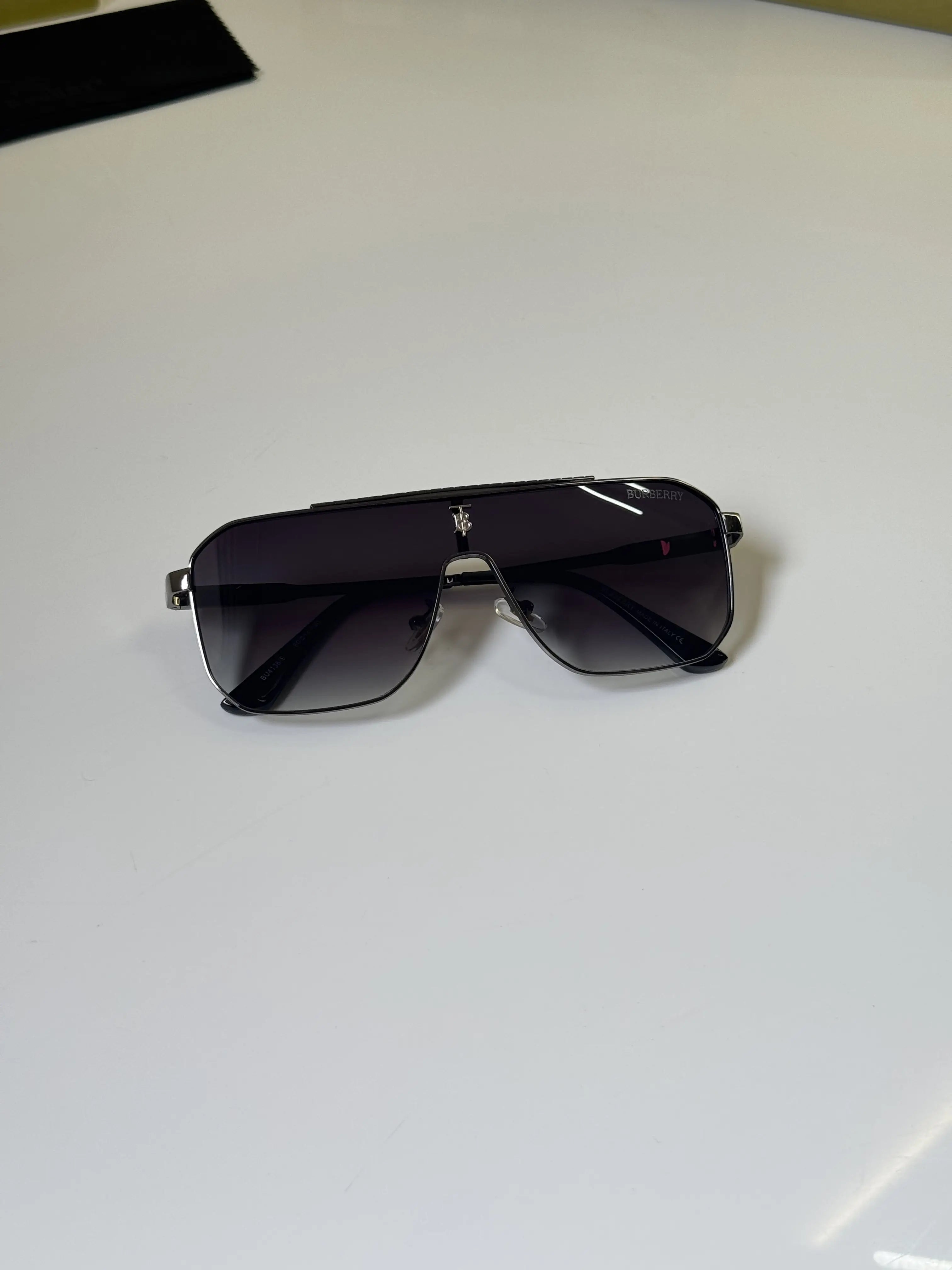 Burberry_4136_Gun_Green_Shaded