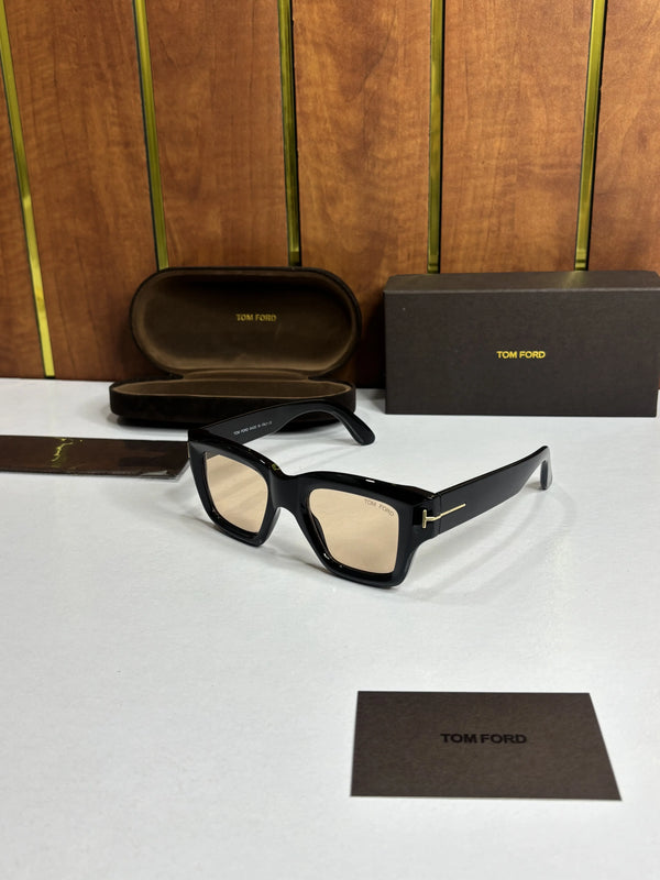 Tomford 4184 Black Peach
