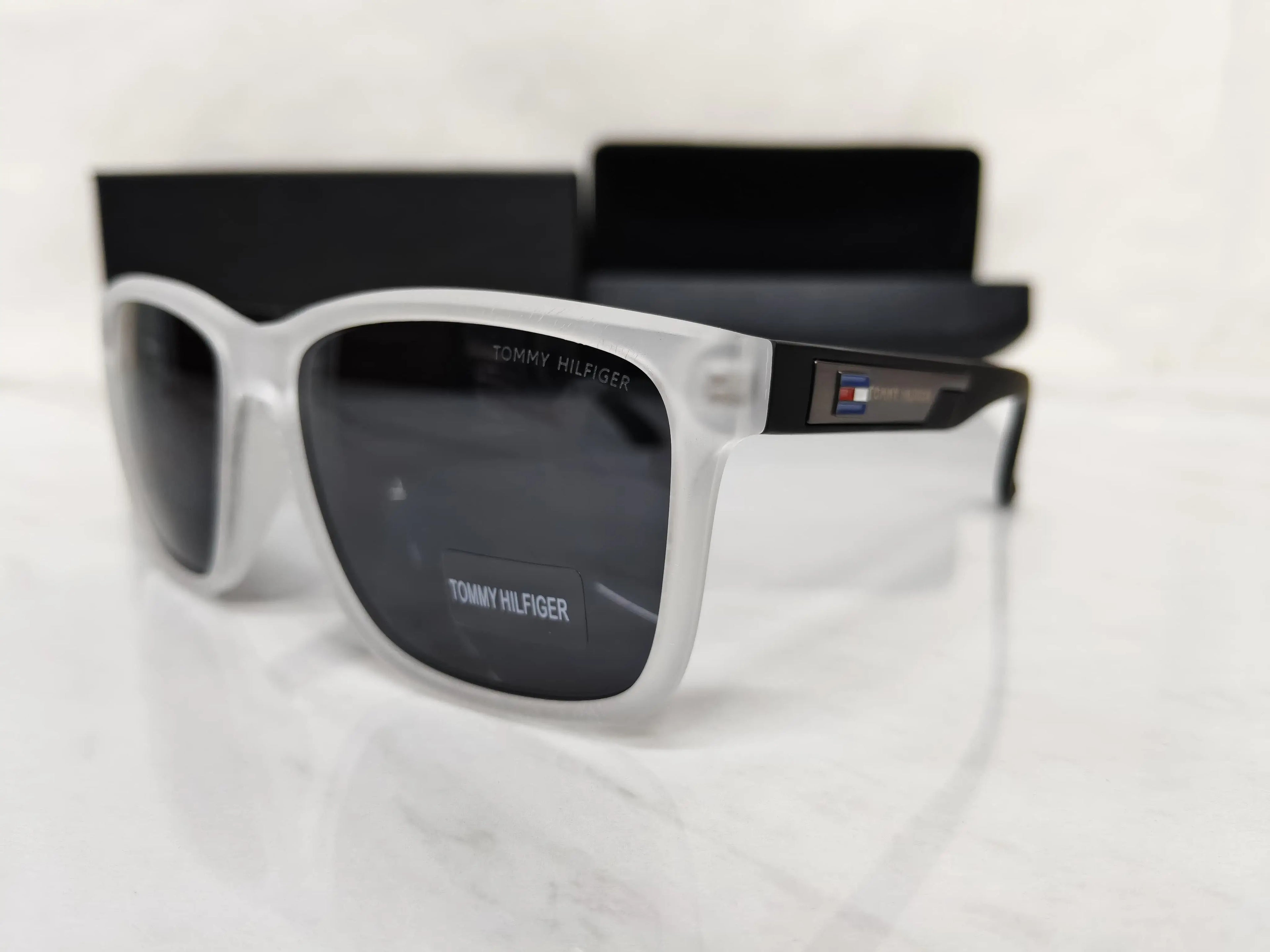 TOMMY HILFIGER 1122 ICE WHITE BLACK 
